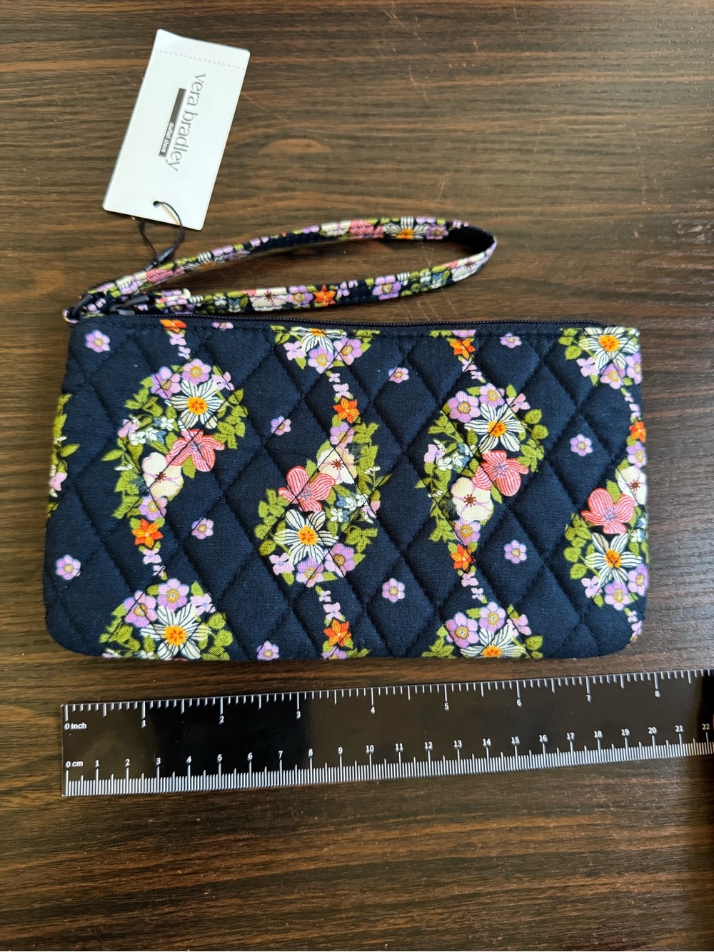 NWT Vera Bradley Ultralight Essential Wristlet Wallet Floral Paisley Rain